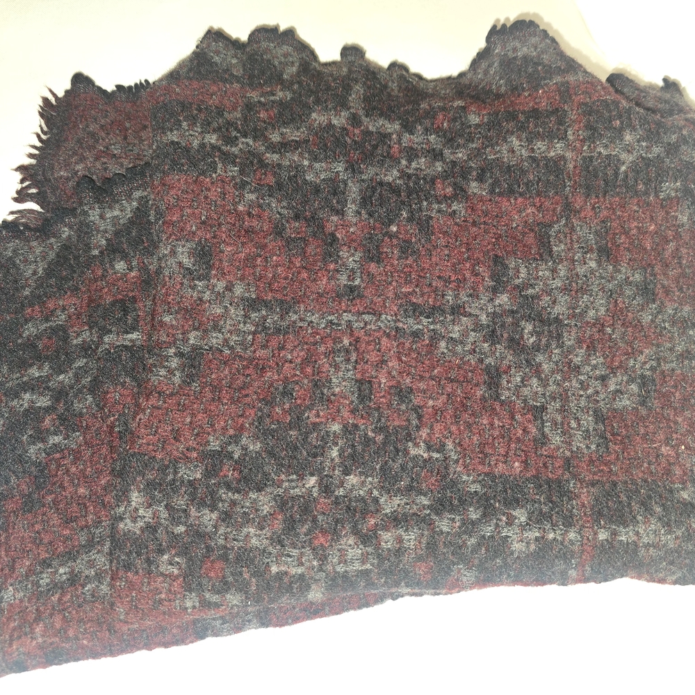 Aritzia Scarf in Scarlet and Gray, Great For GAME DAY